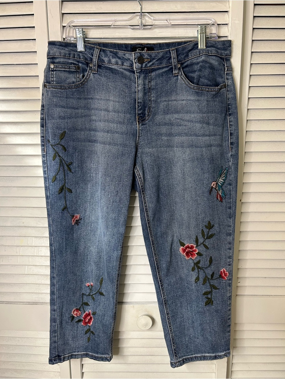 Earl Embroidered Blue Women's Jeans with Floral & Hummingbird Detail Size 14